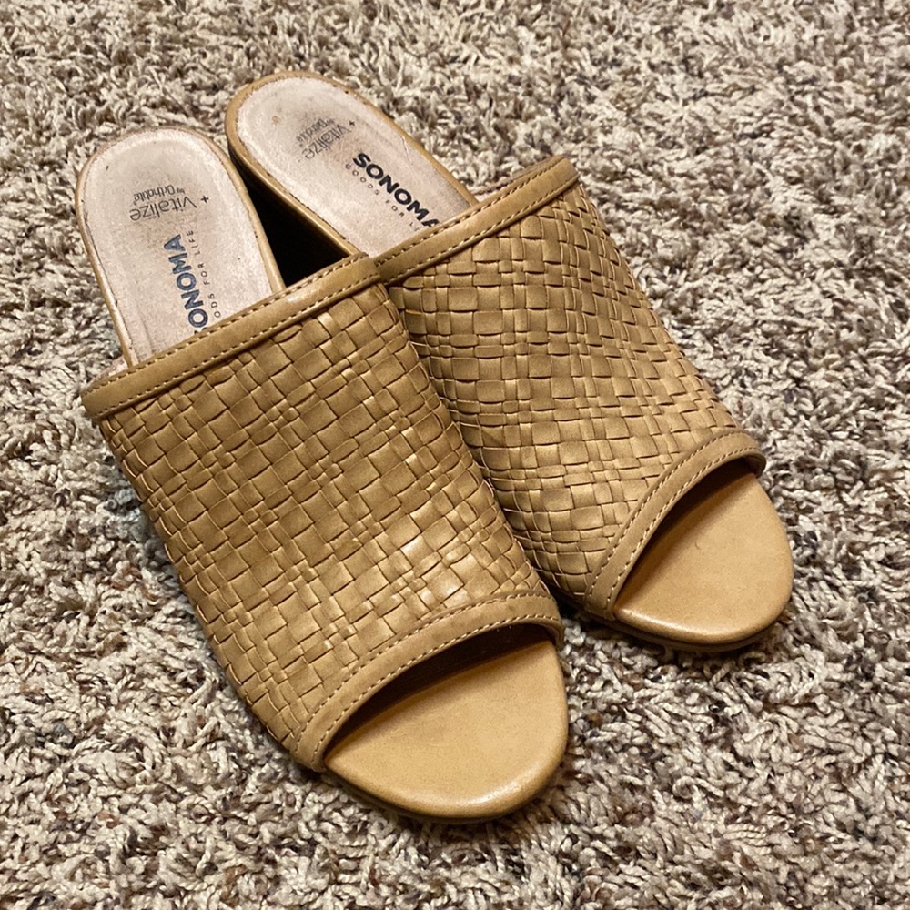 Super cute summer heels